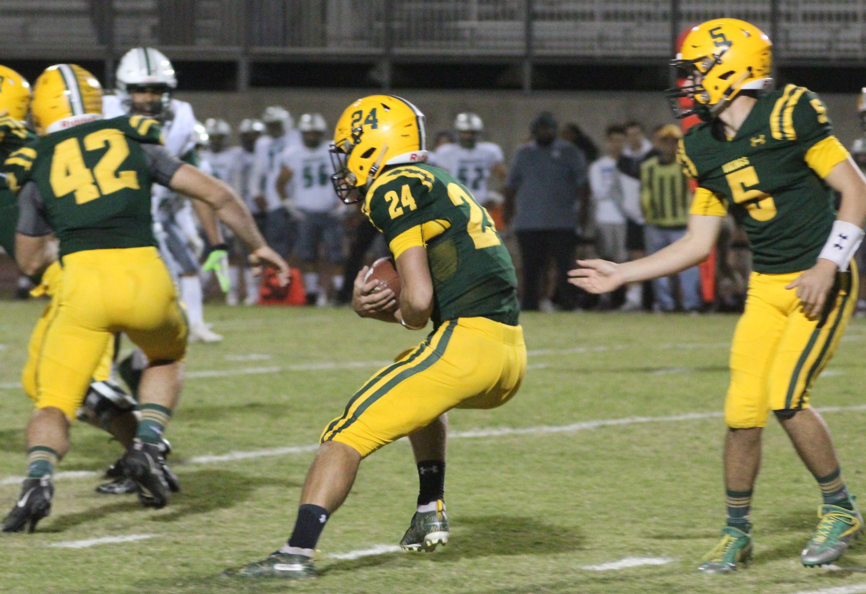 Kingsburg shuts down Hoover